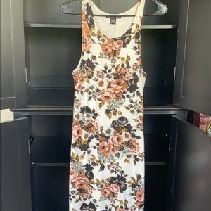 Fitted flowers midi dress